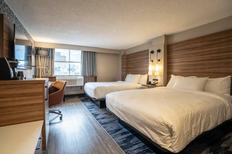 Fairfield Inn By Marriott Montreal Downtown Экстерьер фото